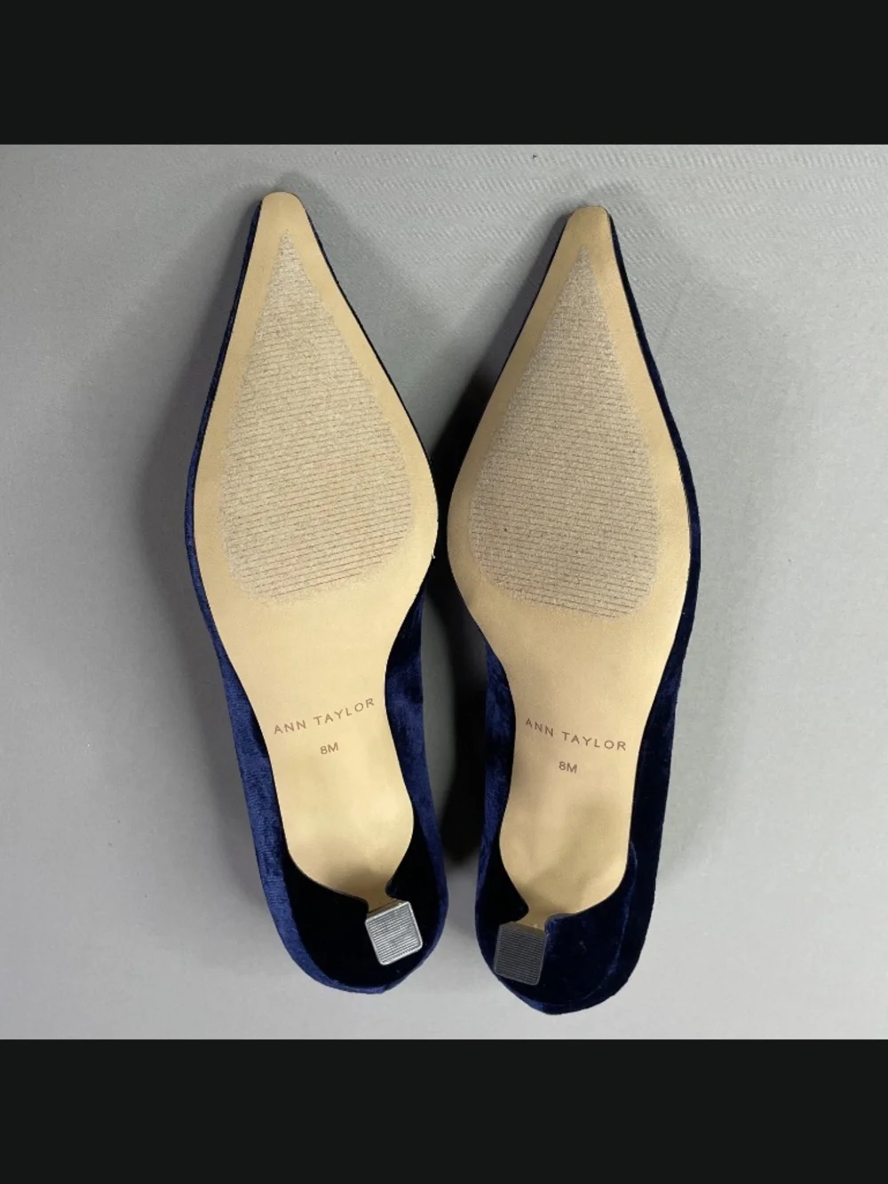 NEW Ann Taylor Shoes Womens 8 blue velvet kitten heels point toe cocktail